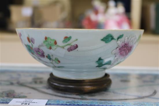 Chinese porcelain bowls and 2 plates